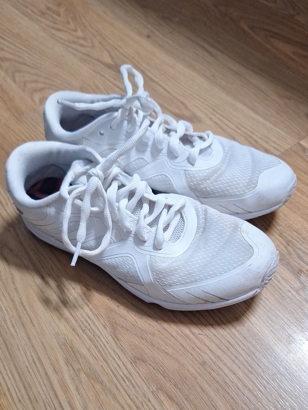 Varsity Rise Cheer Women's White Athletic Sneakers
